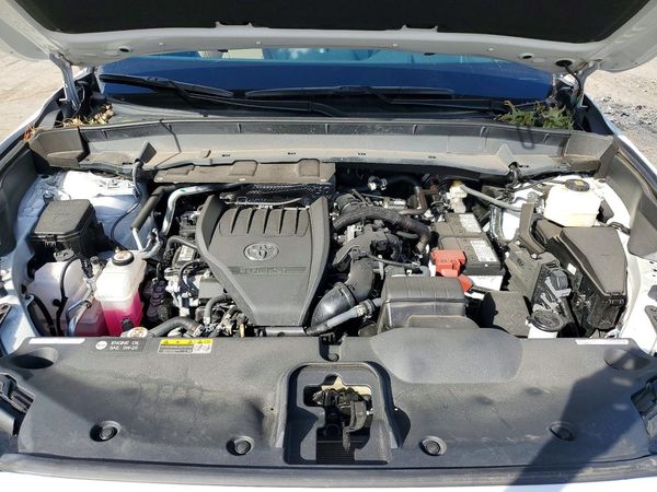 2026 TOYOTA GRAND HIGHLANDER — Engine bay