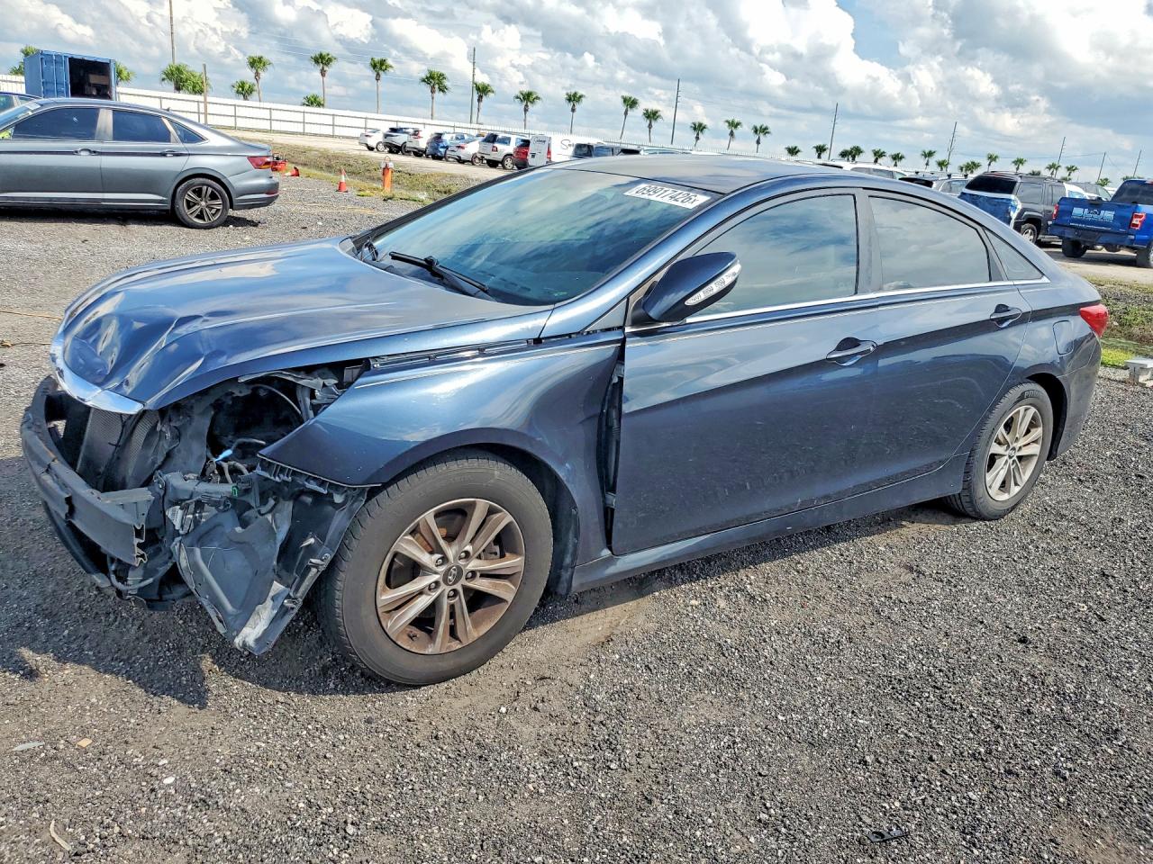 2014 HYUNDAI SONATA GLS/ GLS Popular — Front 3/4