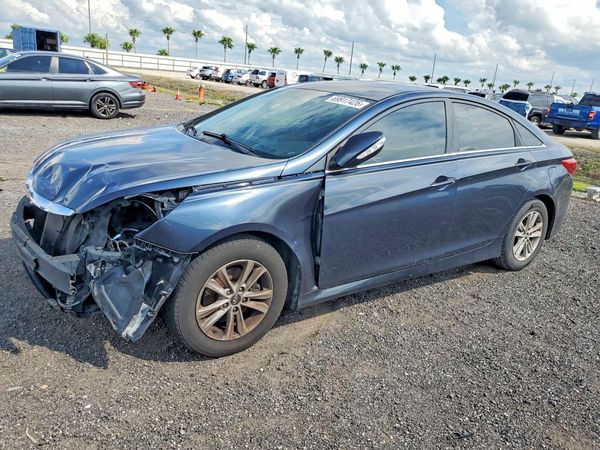 2014 HYUNDAI SONATA — DSFA — Front 3/4