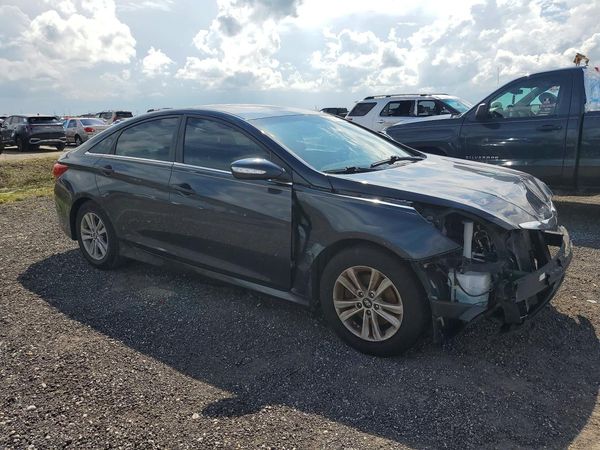 2014 HYUNDAI SONATA GLS/ GLS Popular — Passenger 3/4