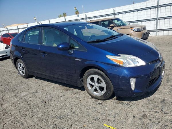 2012 TOYOTA PRIUS — Passenger 3/4
