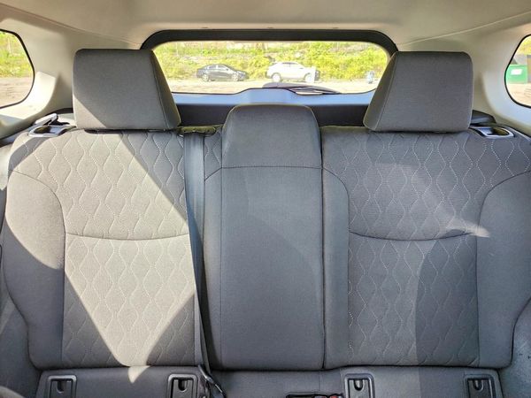 2022 TOYOTA COROLLA CROSS LE — SUVN