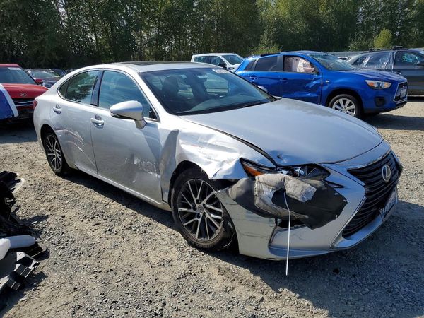 2016 LEXUS ES 350 — Passenger 3/4