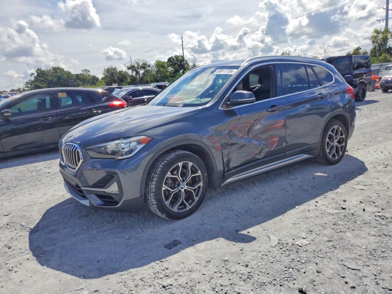 2020 BMW X1 xDrive28i — Front 3/4