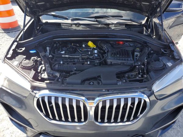 2020 BMW X1 xDrive28i — Engine bay
