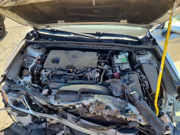 2021 TOYOTA CAMRY — Engine bay