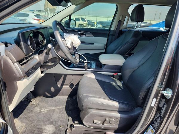 2022 KIA CARNIVAL LX, LX Seat Package — DENT