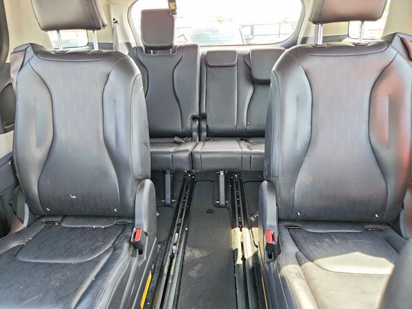 2022 KIA CARNIVAL LX, LX Seat Package — SUVN