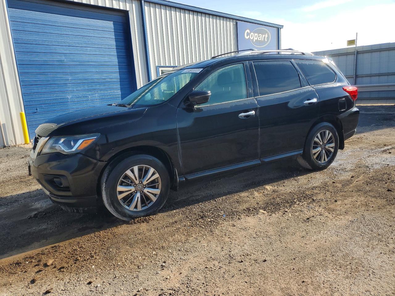 2019 NISSAN PATHFINDER — Front 3/4