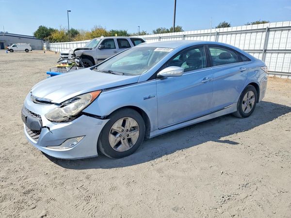2012 HYUNDAI SONATA — DSFA — Front 3/4
