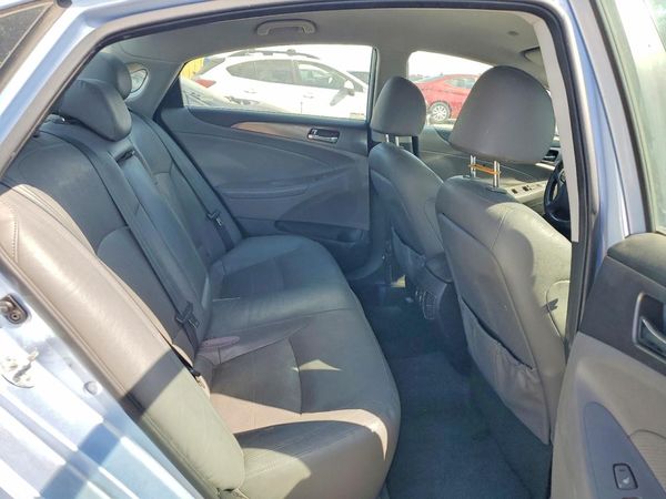 2012 HYUNDAI SONATA Middle level — PSRS