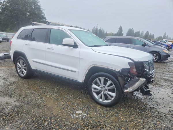 2013 JEEP CHEROKEE Laredo — Passenger 3/4