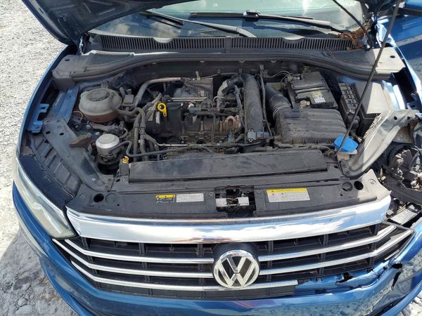 2021 VOLKSWAGEN JETTA S / SE / R-Line — Engine bay
