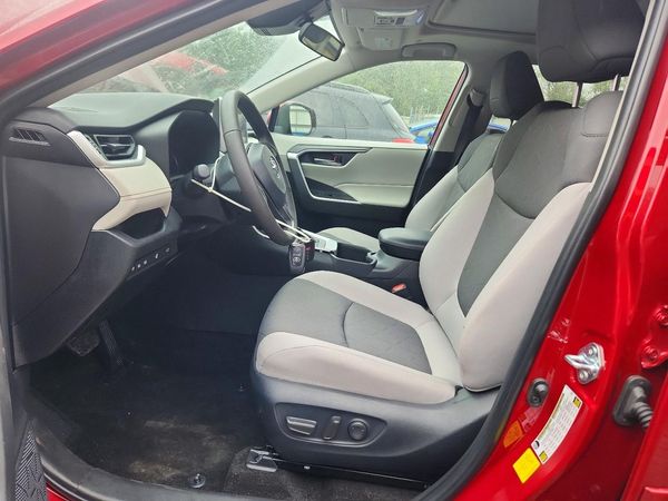 2025 TOYOTA RAV4 XLE — DENT