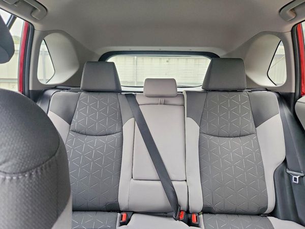 2025 TOYOTA RAV4 XLE — SUVN