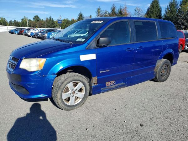 2013 DODGE GRAND CARAVAN — DSFA — Front 3/4