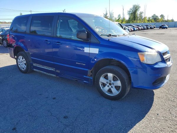 2013 DODGE GRAND CARAVAN SE — Passenger 3/4