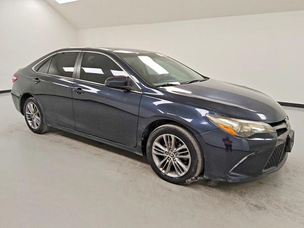 2017 TOYOTA CAMRY LE/SE/XLE/XSE — Passenger 3/4