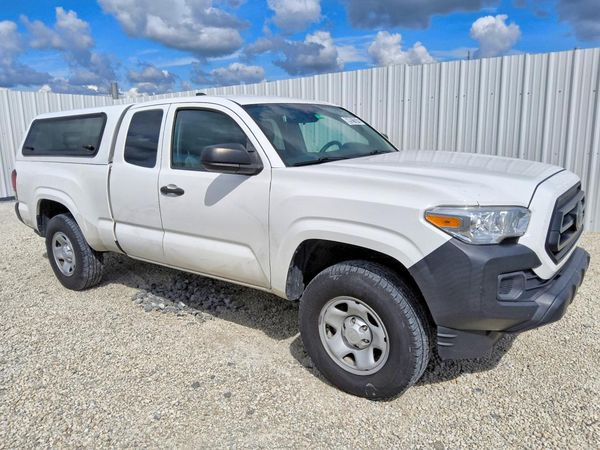 2021 TOYOTA TACOMA SR5 — Passenger 3/4