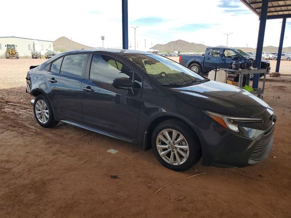 2026 TOYOTA COROLLA — Passenger 3/4