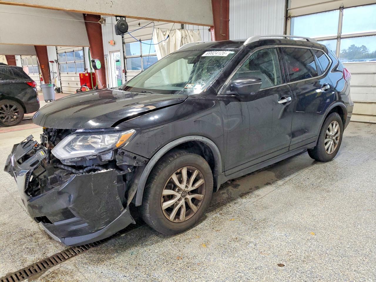 2018 NISSAN ROGUE — Front 3/4