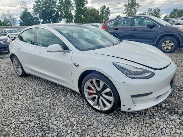 2020 TESLA MODEL 3 — Passenger 3/4