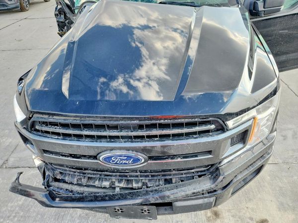 2019 FORD F150 — Engine bay