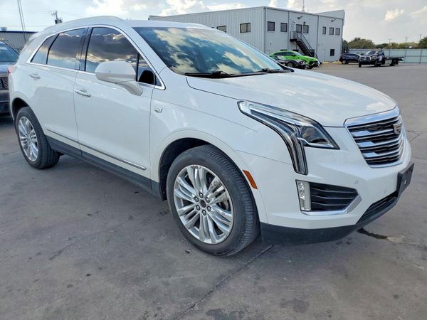 2019 CADILLAC XT5 Premium Luxury — Passenger 3/4