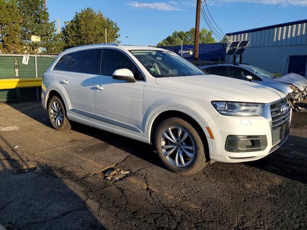 2018 AUDI Q7 quattro Premium Plus — Passenger 3/4