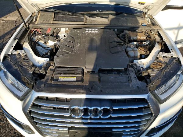 2018 AUDI Q7 quattro Premium Plus — Engine bay