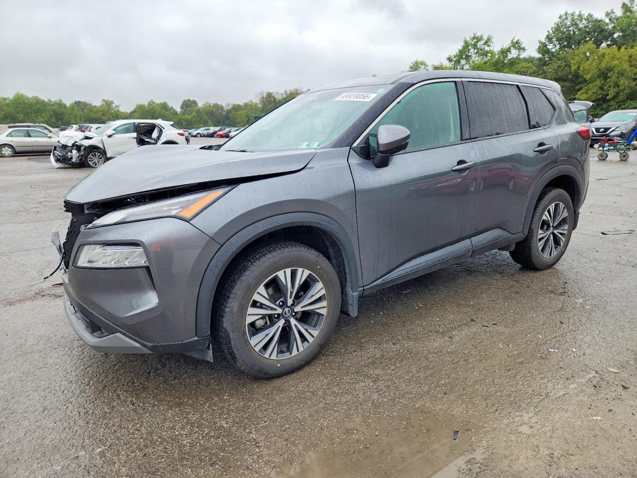 2021 NISSAN ROGUE SV — Front 3/4
