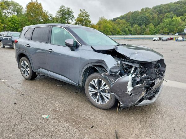 2021 NISSAN ROGUE SV — Passenger 3/4