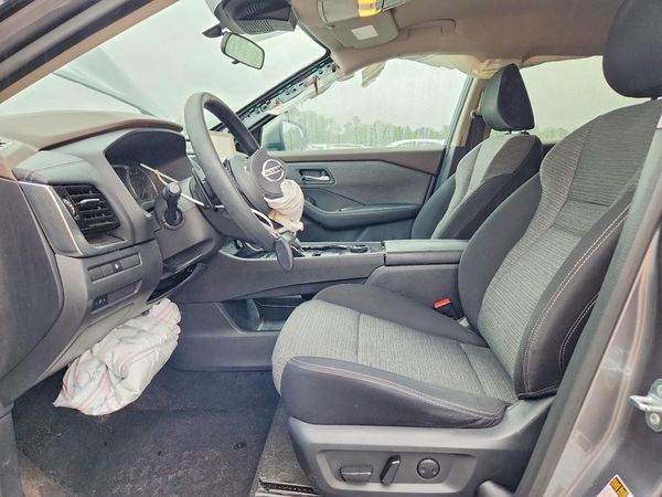 2021 NISSAN ROGUE SV — DENT