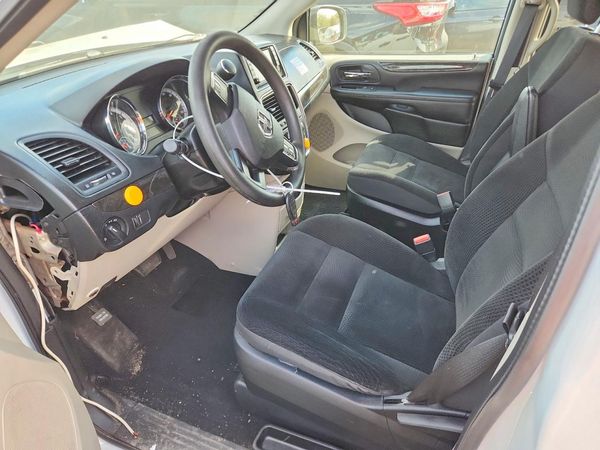 2019 DODGE GRAND CARAVAN SE — DENT