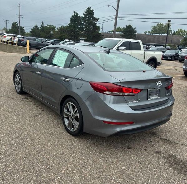 2017 HYUNDAI ELANTRA