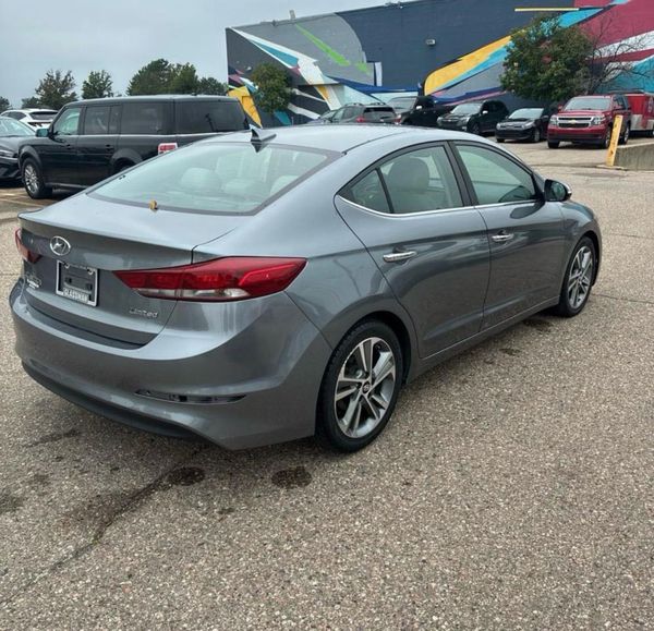 2017 HYUNDAI ELANTRA