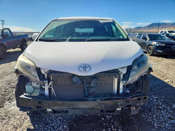 2016 TOYOTA SIENNA — DIRF