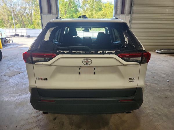 2022 TOYOTA RAV4 XLE — DIRR