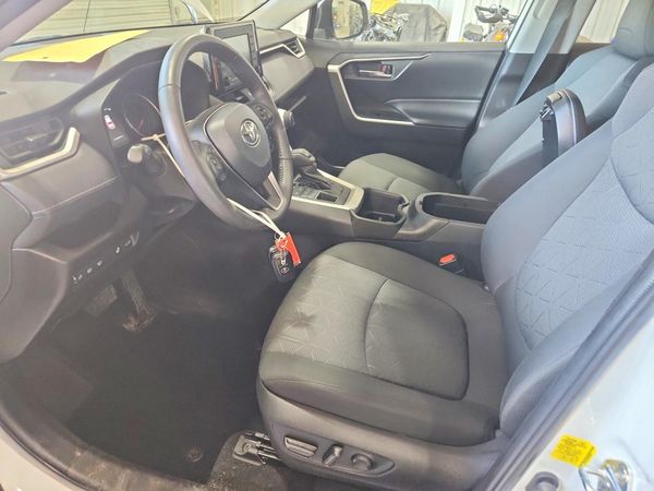 2022 TOYOTA RAV4 XLE — DENT