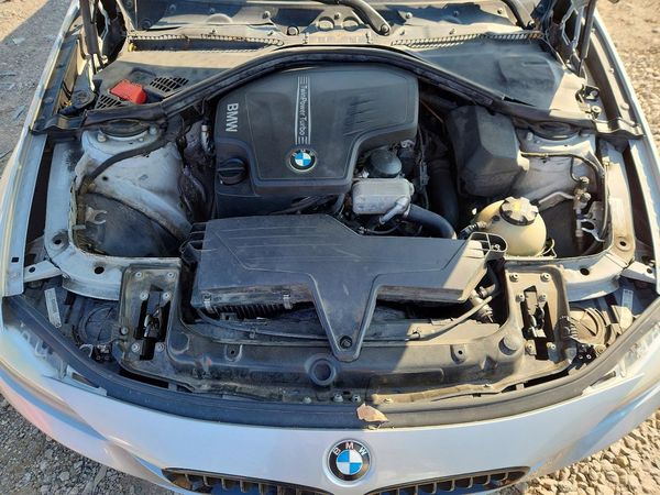 2015 BMW 328 SA — Engine bay