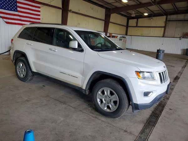 2015 JEEP GRAND CHEROKEE Laredo — Passenger 3/4