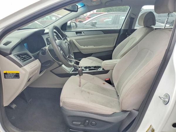 2015 HYUNDAI SONATA SE, ECO — DENT