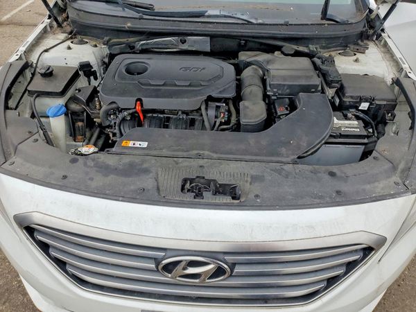 2015 HYUNDAI SONATA SE, ECO — Engine bay