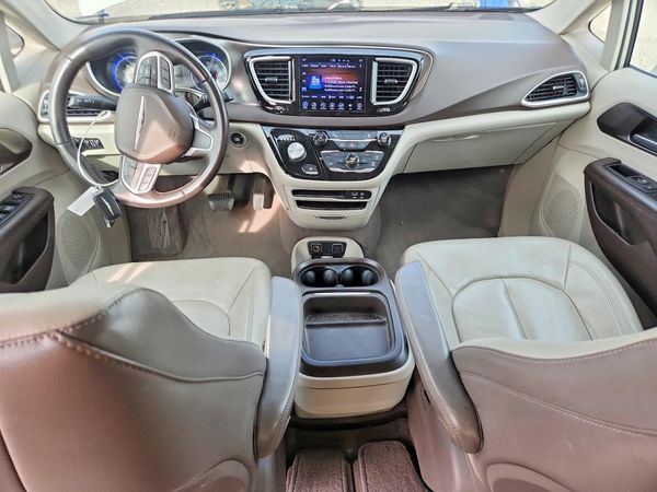 2017 CHRYSLER PACIFICA Touring L — CKPT