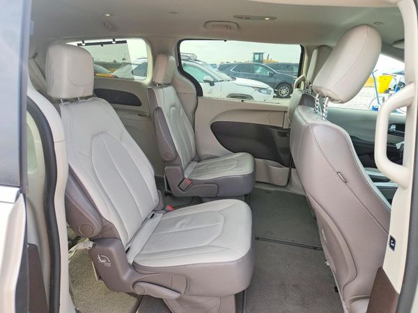 2017 CHRYSLER PACIFICA Touring L — PSRS