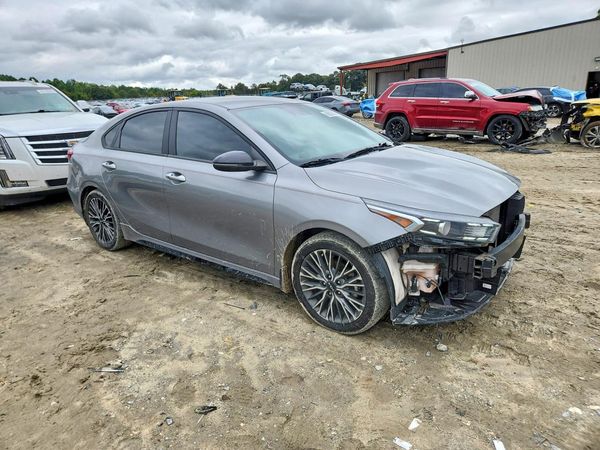 2022 KIA FORTE GT Line — Passenger 3/4
