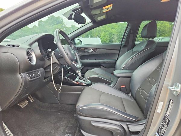 2022 KIA FORTE GT Line — DENT