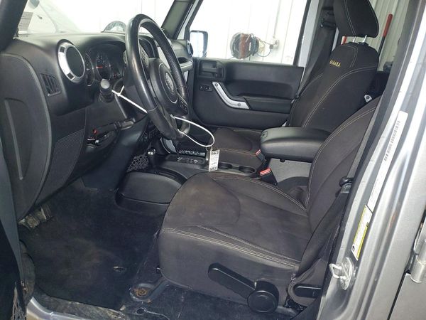 2013 JEEP WRANGLER Sahara — DENT