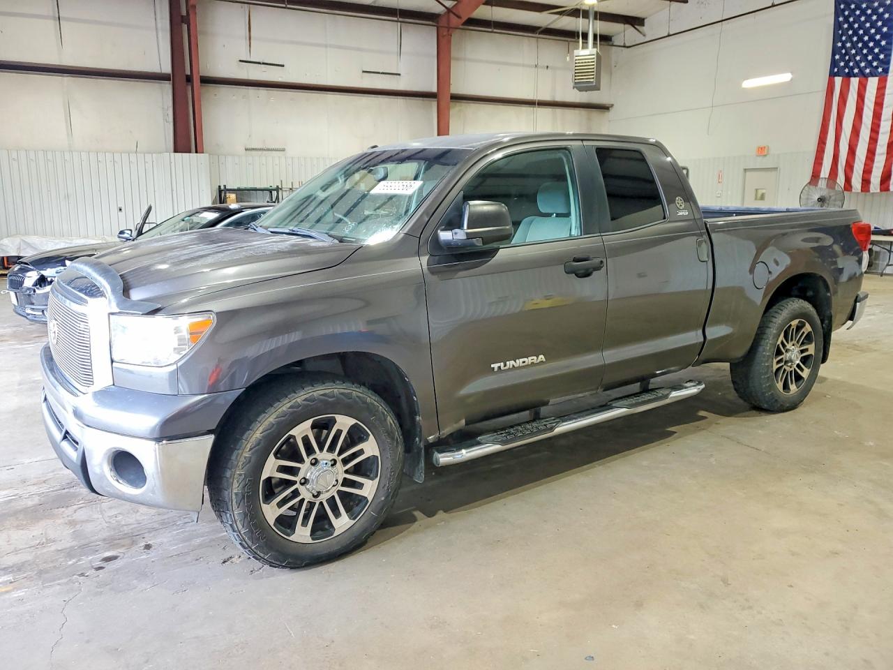 2012 TOYOTA TUNDRA SR5 — Front 3/4