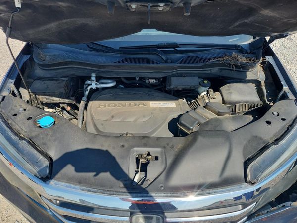 2018 HONDA PILOT EX SENSING — Engine bay